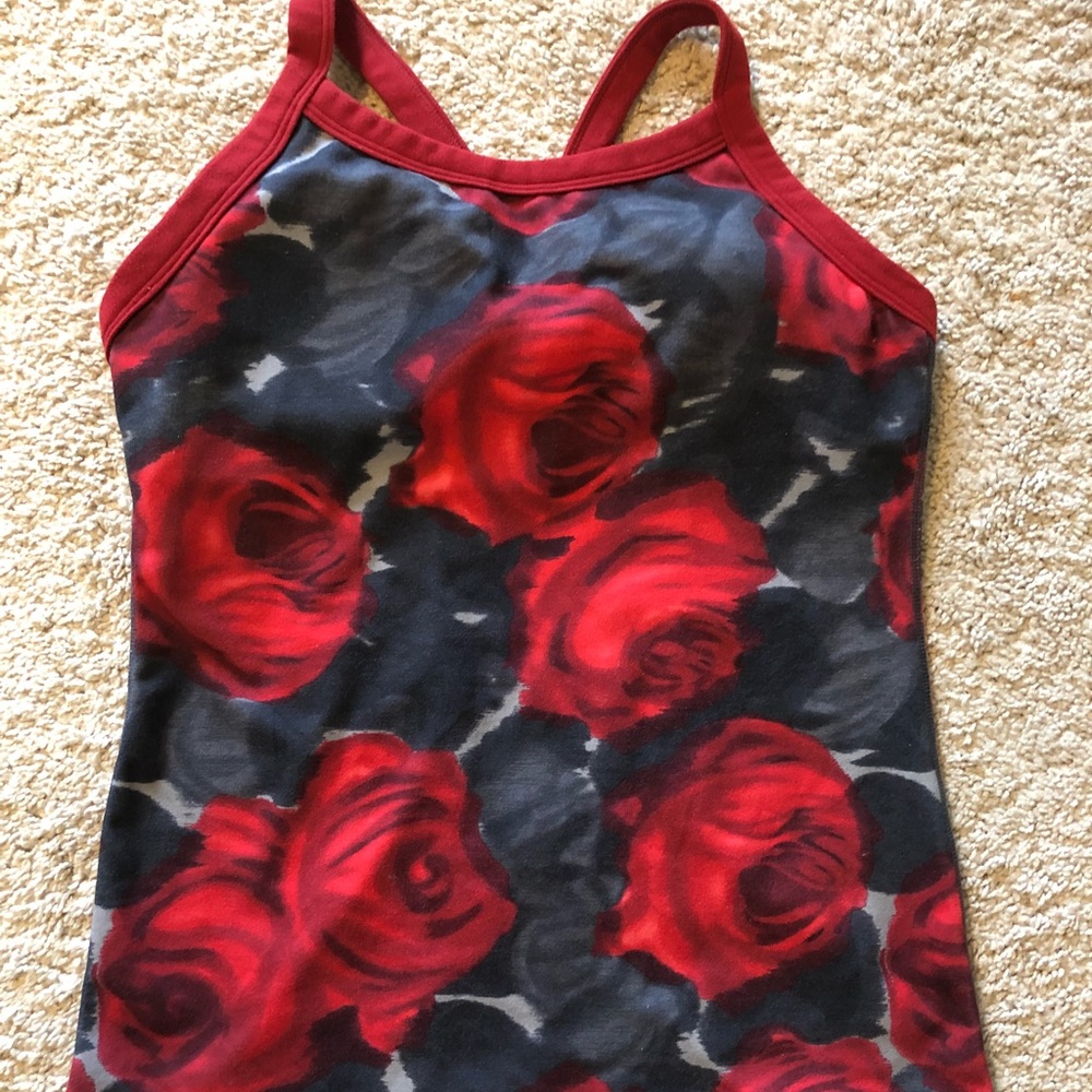 Lululemon tank